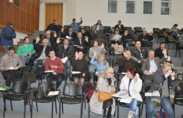 Consilierii judeţeni, convocaţi în şedinţă ordinară - vezi ce se va discuta!